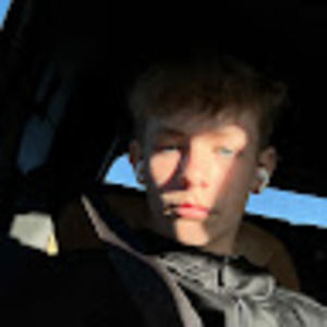 Meet your Posher, Max